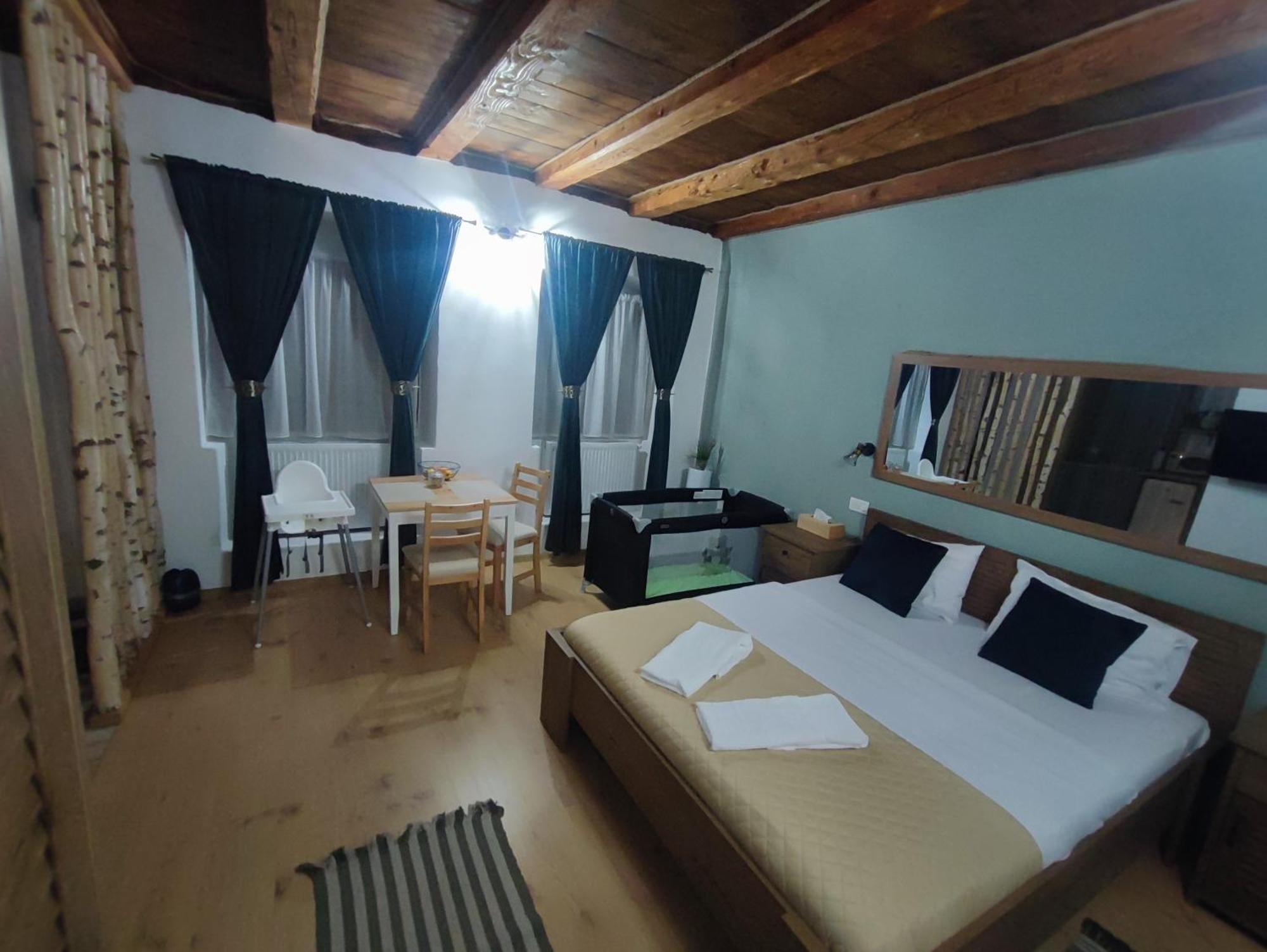 בראשוב Central Garden Apartments מראה חיצוני תמונה